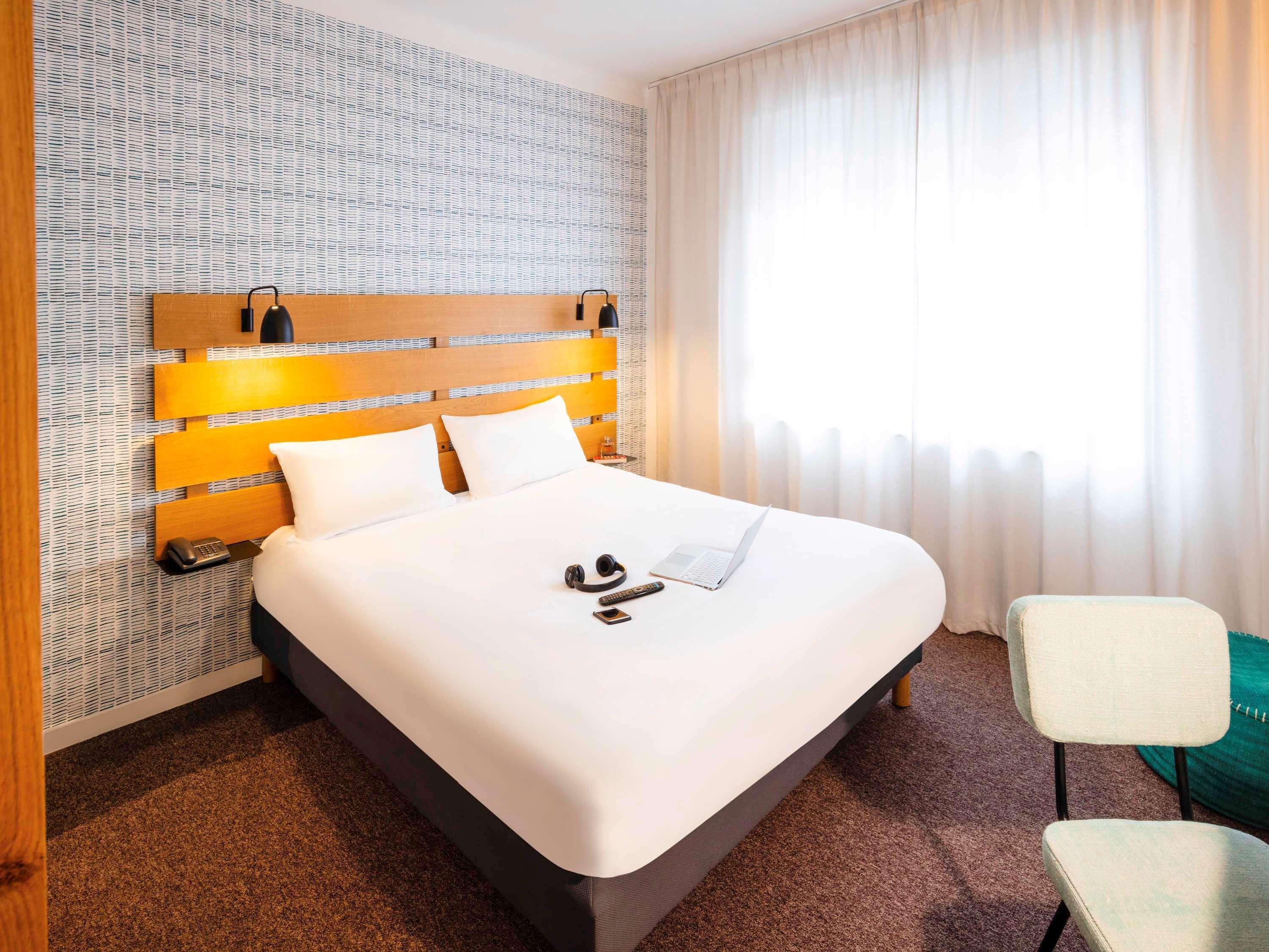 Ibis Styles Calais Centre Hotel Exterior foto