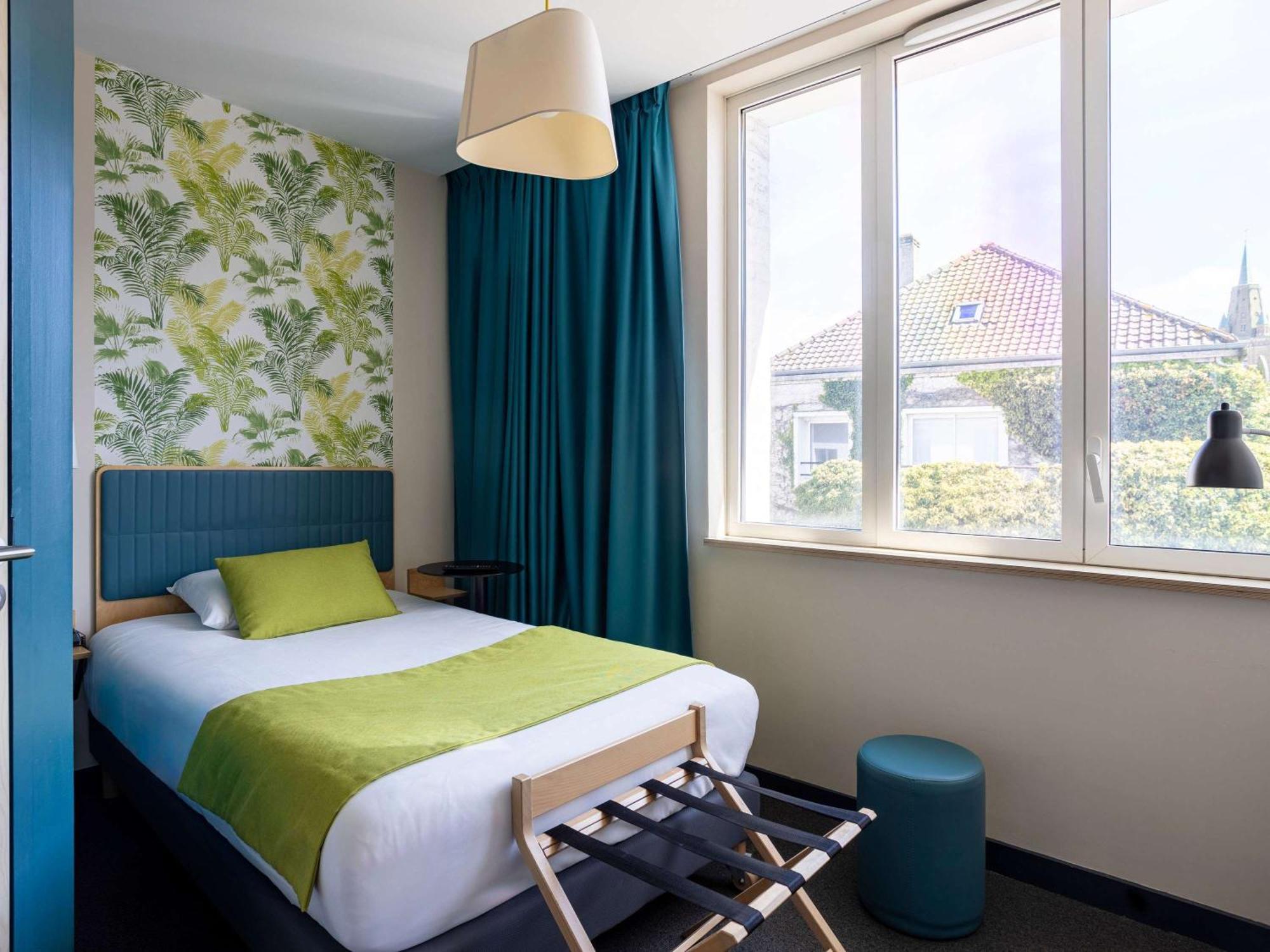 Ibis Styles Calais Centre Hotel Exterior foto